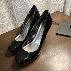 Madden Girl Black Patent Pumps Women’s 9M